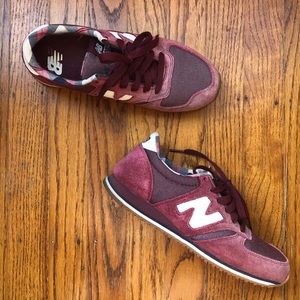 New Balance Women’s 420 Plaid